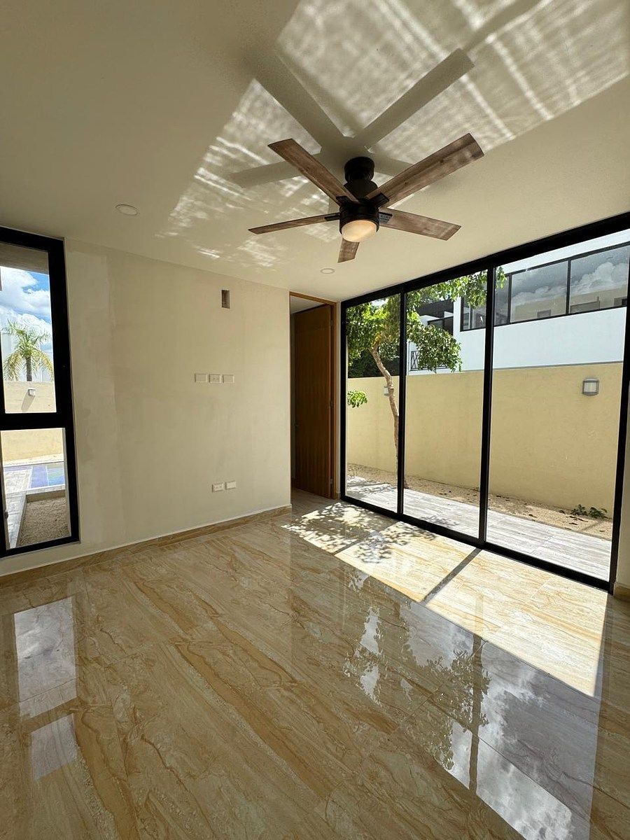 CASA À VENDA EM TEMOZÓN NORTE, foto 1 de 30
