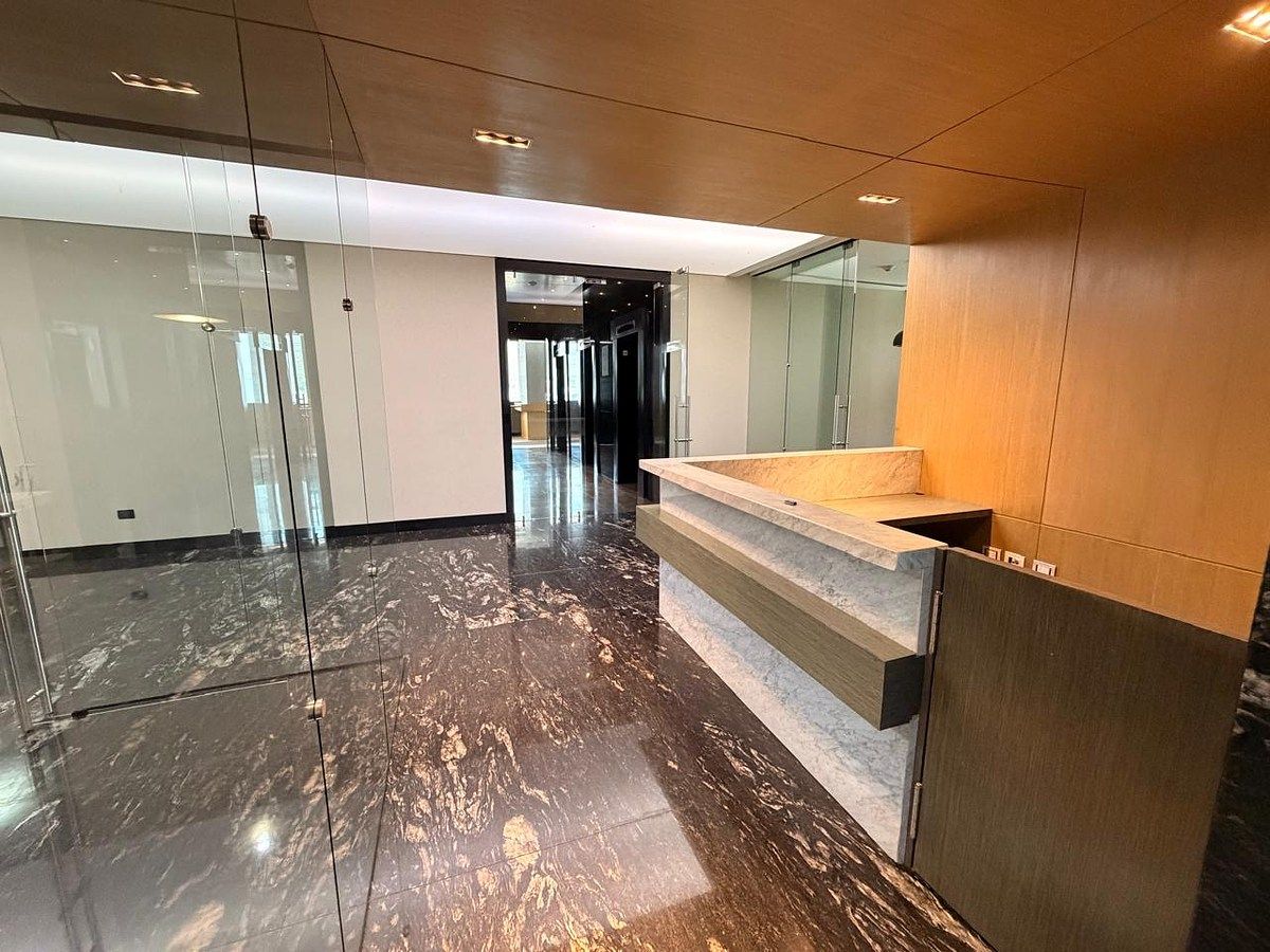 Executive office in San Pedro, Valle Oriente, photo 1 of 7