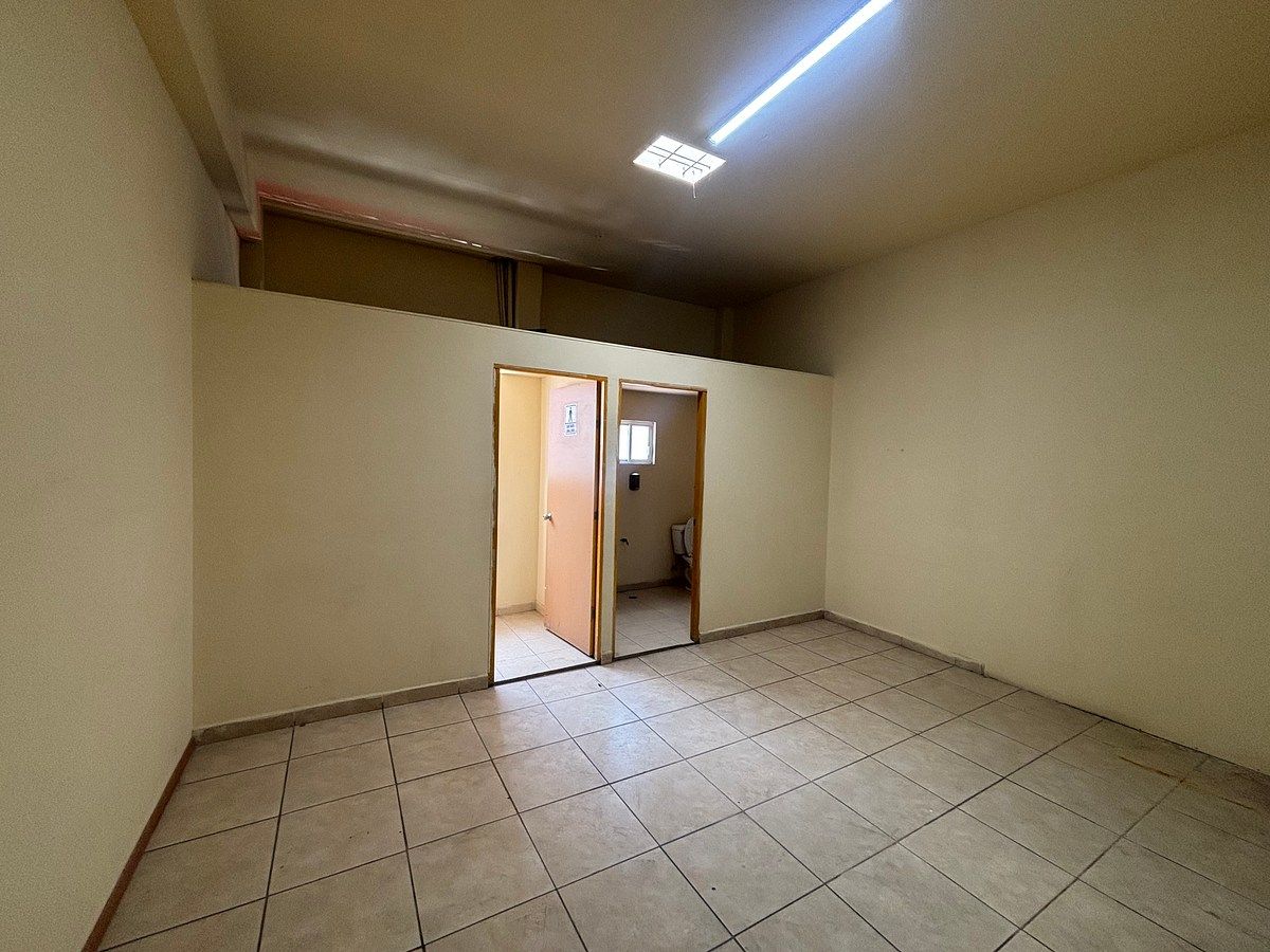 Local comercial en Satélite, Querétaro, foto 23 de 23