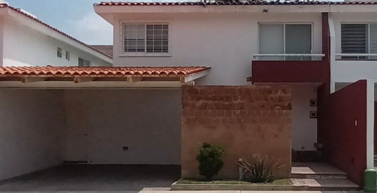 CASA EN VIÑA ANTIGUA, foto 1 de 13