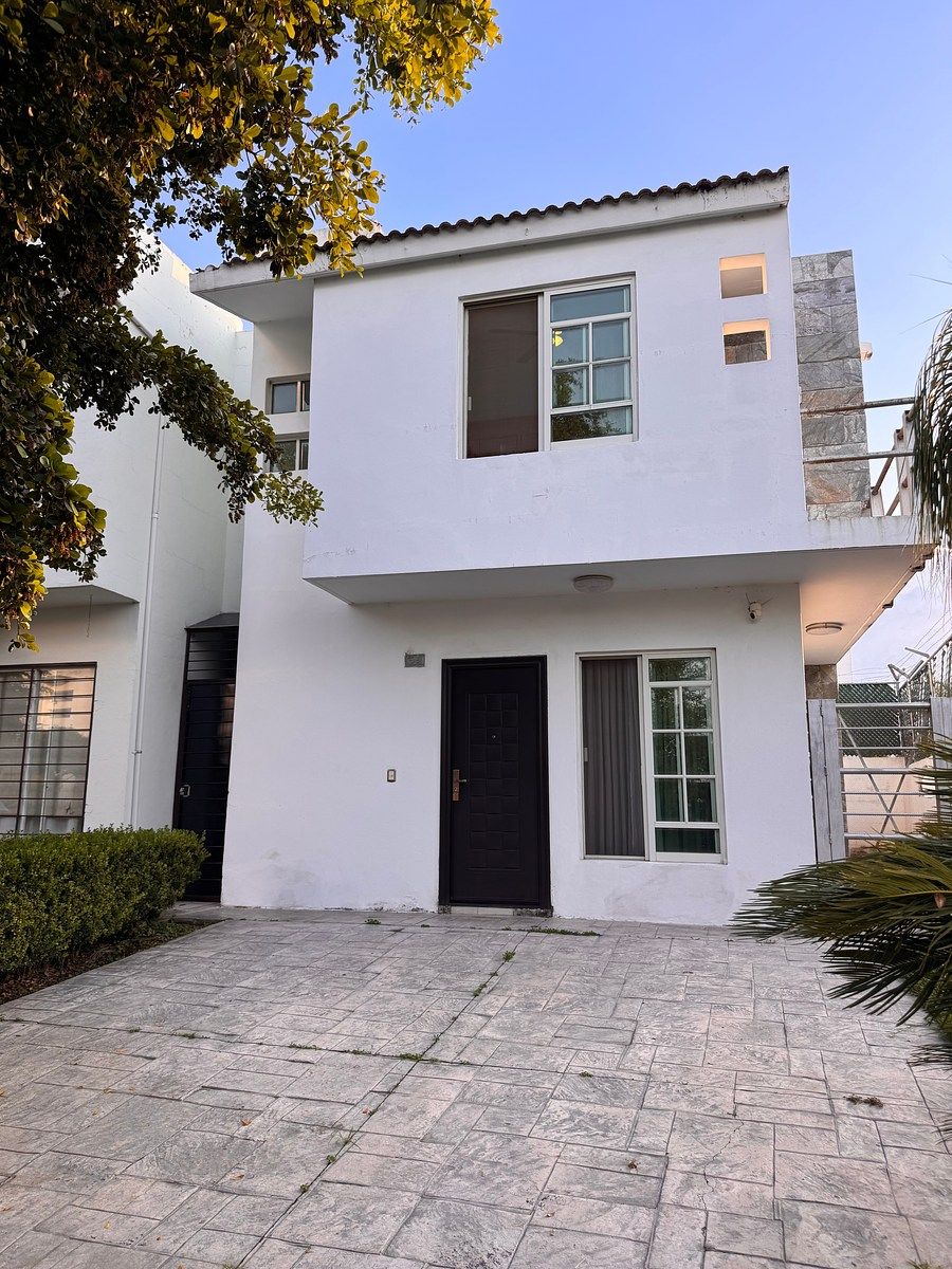 Casa à Venda em Jardines de las Fuentes, foto 1 de 50