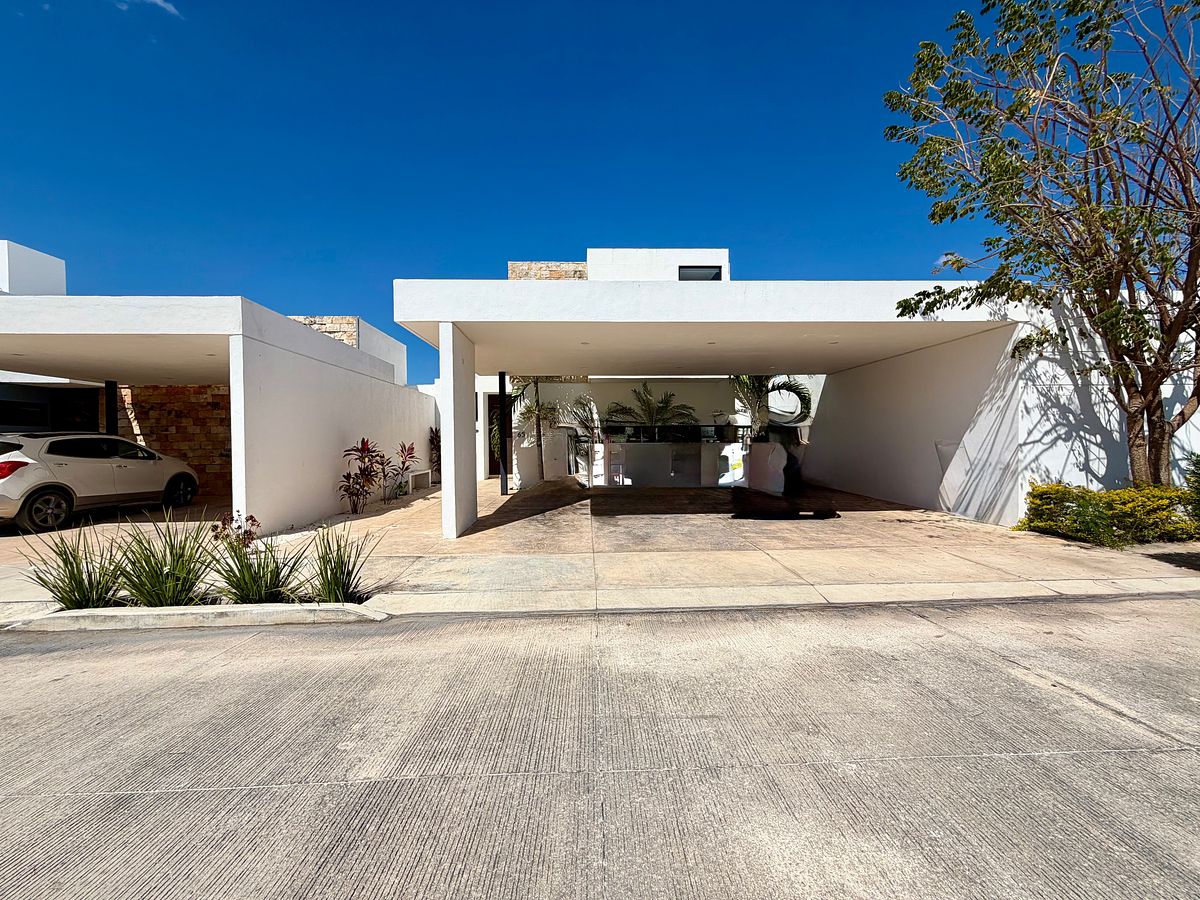 Casa à venda | Dentro de uma área privada em Temozón Norte | 266 m² | Entrega Imediata, foto 1 de 17