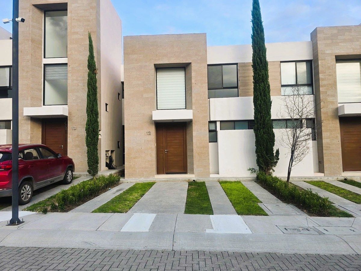 Casa en renta en condominio Atia, Altos Juriquilla, foto 1 de 23