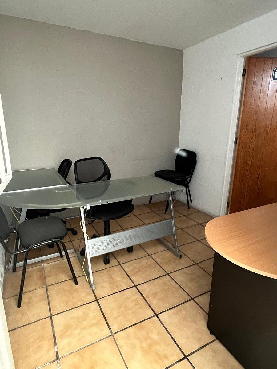 Office for rent with included services in Bosque, photo 1 of 8