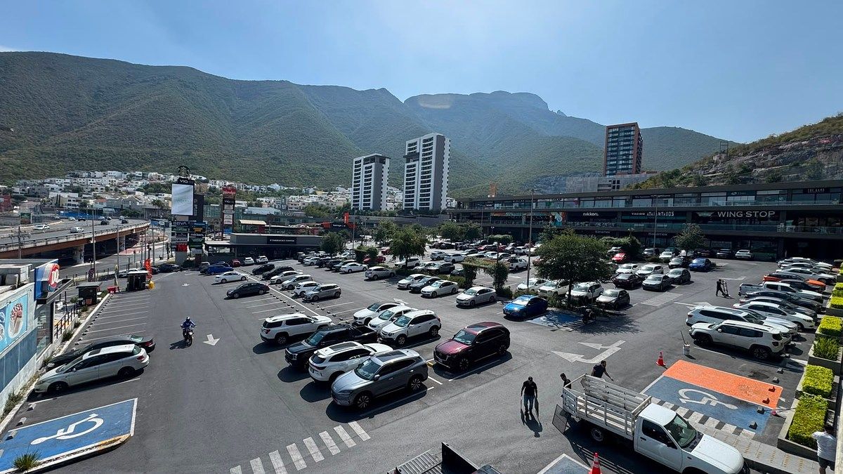 Local comercial en Colinas de San Jerónimo, Monterrey, foto 6 de 14