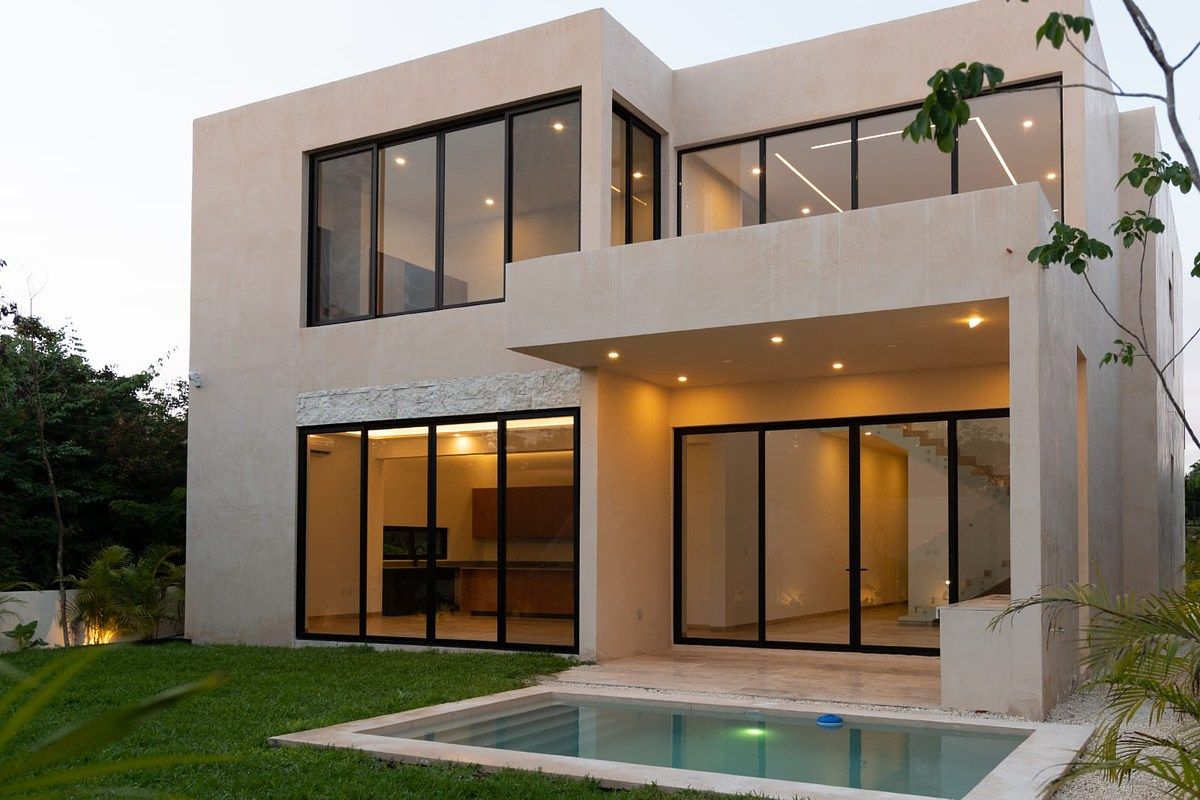 Casa à venda na área privada do Yucatán Country Club, foto 1 de 39