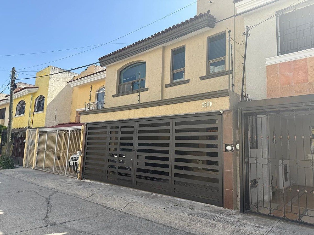 Casa en Las Alamedas, Zapopan, foto 2 de 41
