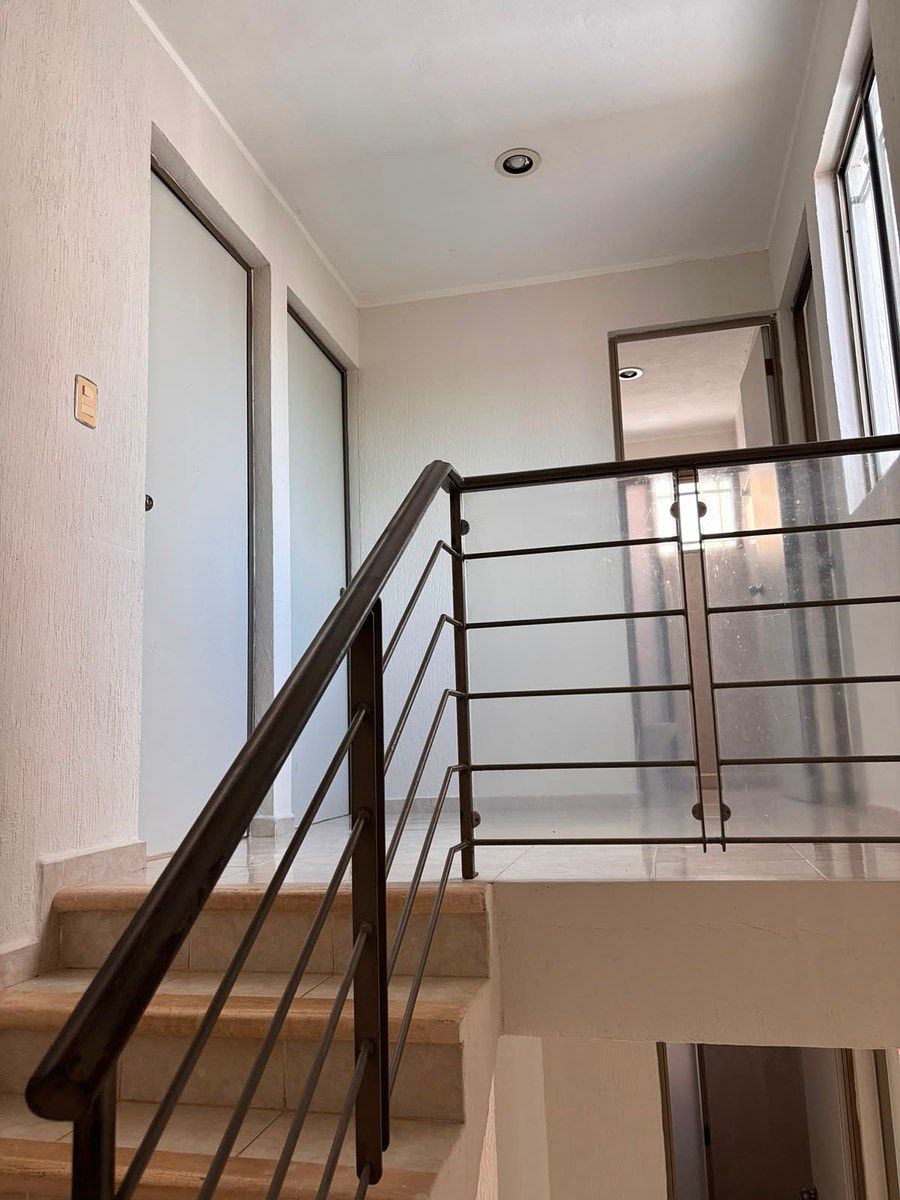 Pasillo interno, foto 16 de 19