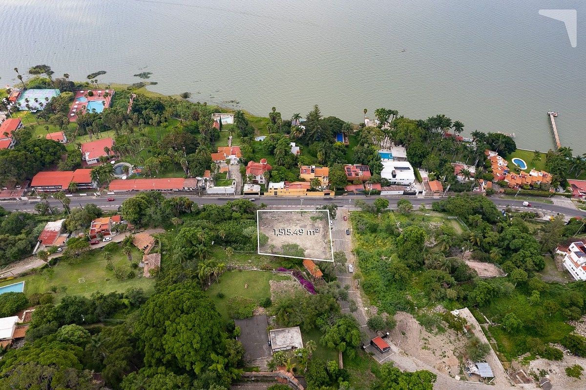 Lote comercial em La Floresta, Chapala, foto 6 de 7