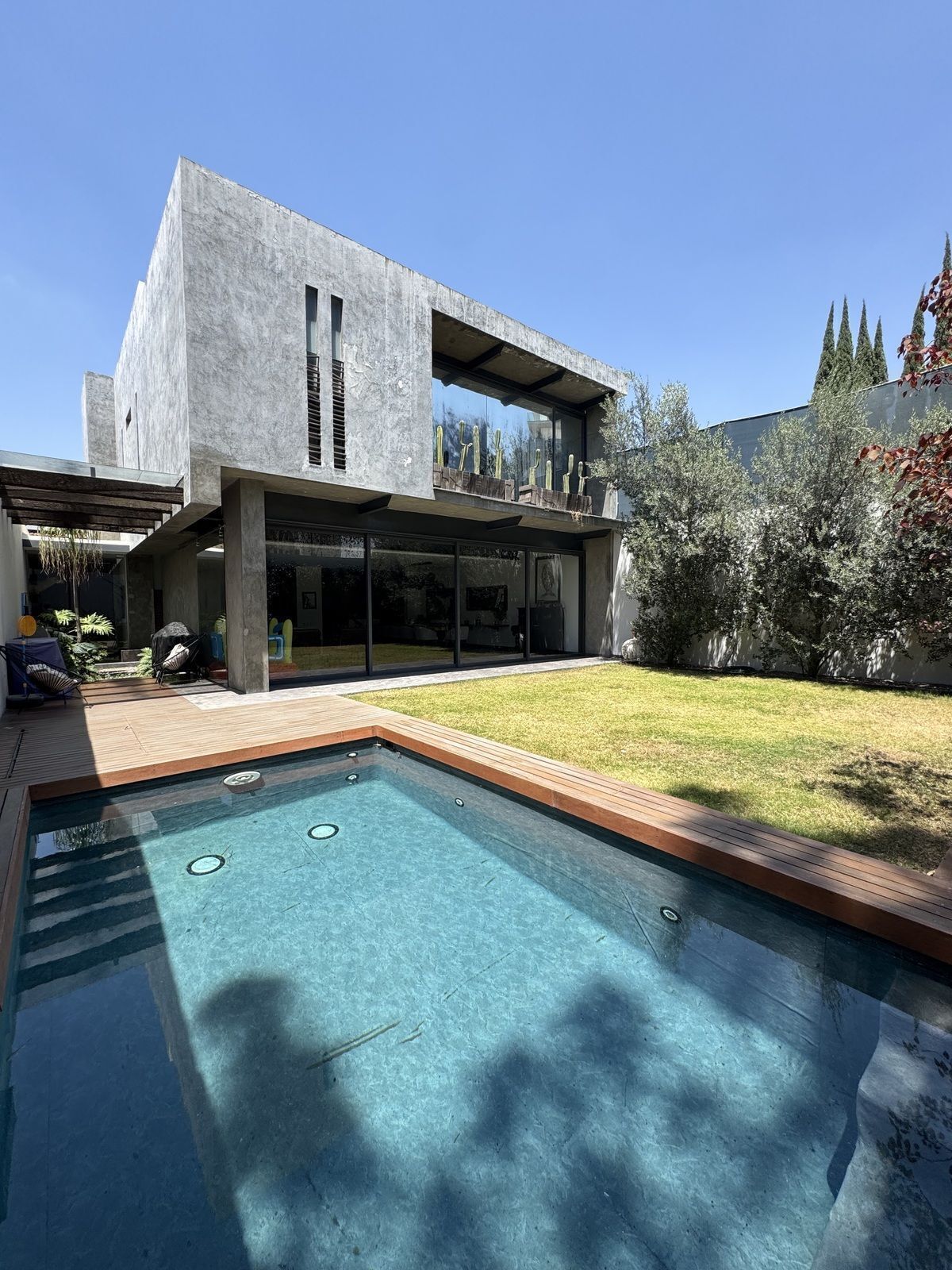 House in Gated Community in Royal Country, Zapopan, photo 2 of 36