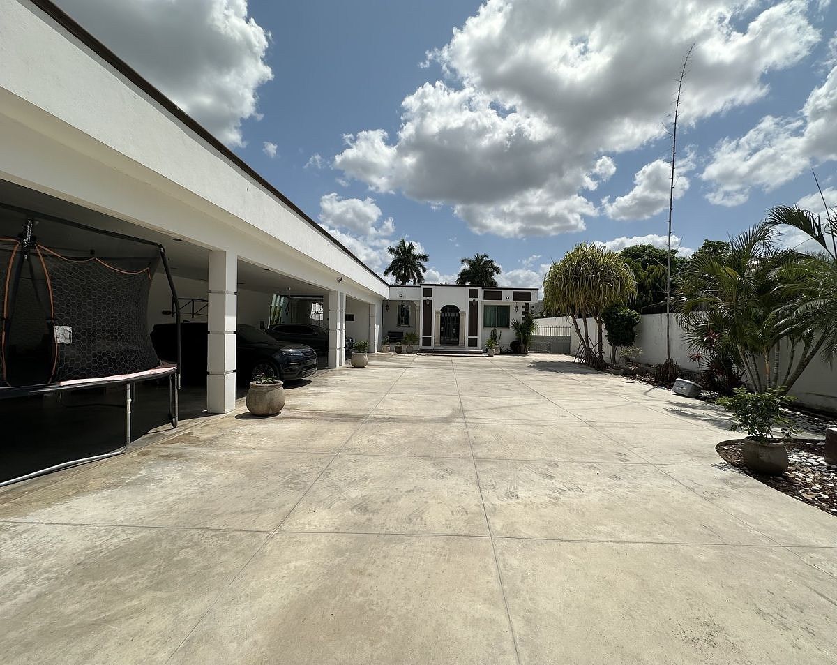 House in Cholul, Mérida, photo 6 of 36