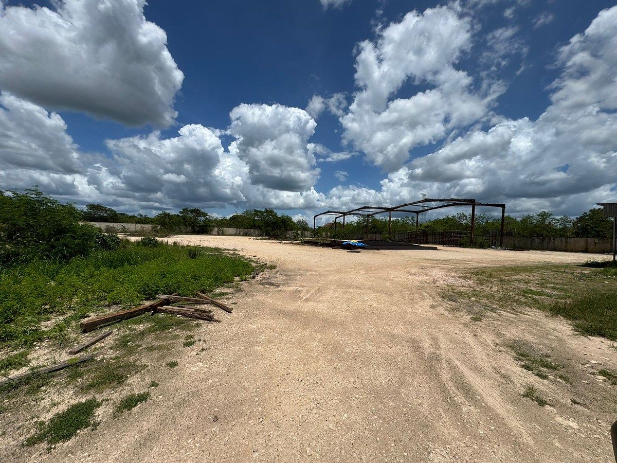 Terreno comercial en Dzununcán, Mérida, foto 9 de 12
