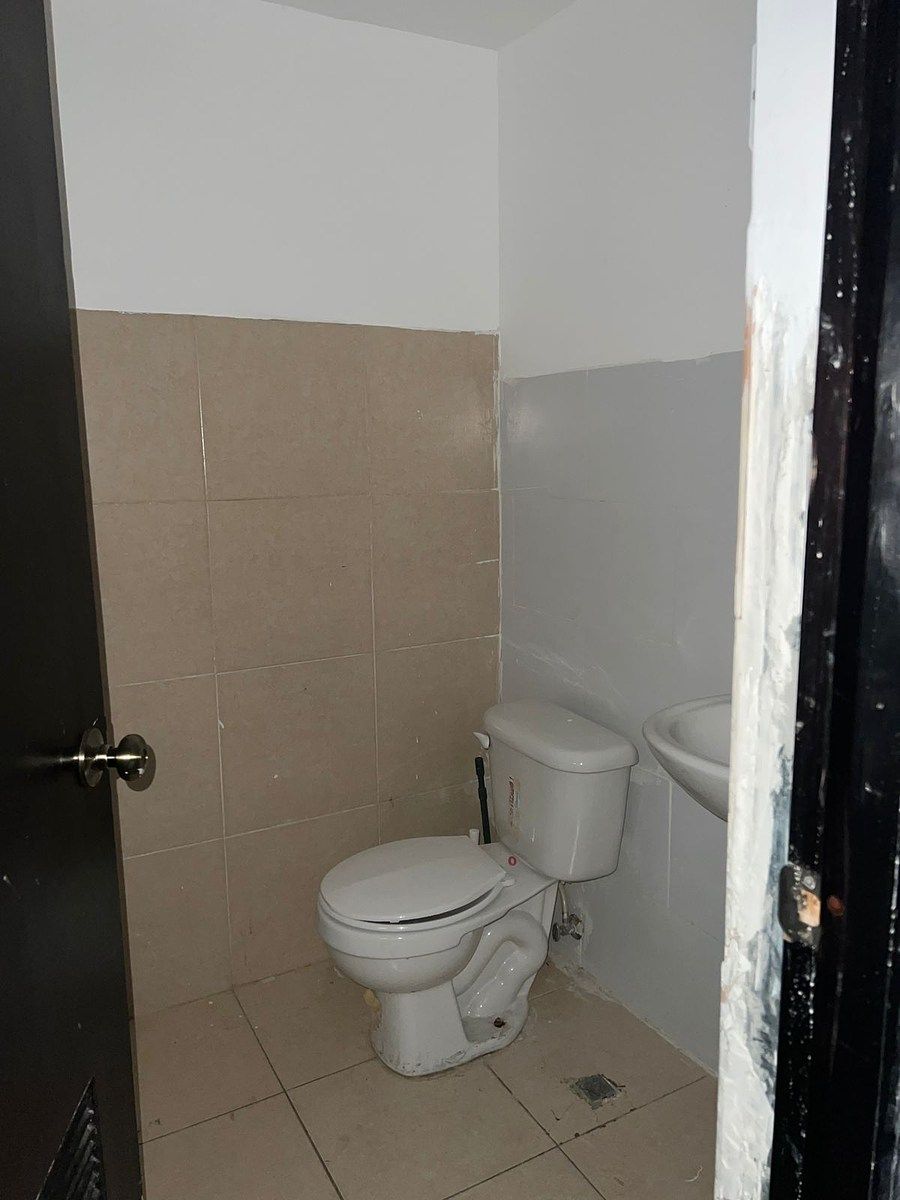 Local Comercial en Villa Juana, Santo Domingo Centro (Distrito Nacional), foto 8 de 10