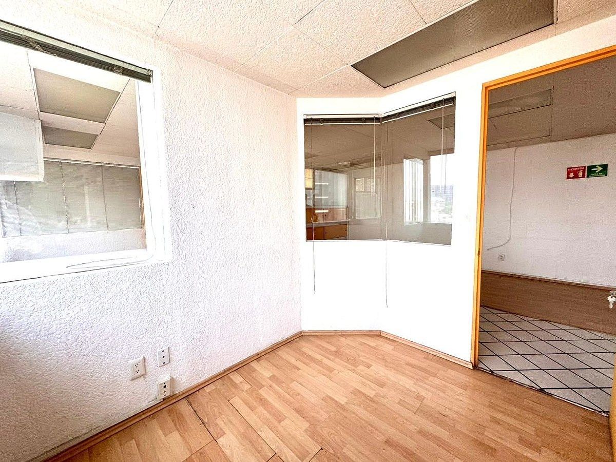 Office in Ciudad Satélite, Naucalpan de Juárez, photo 9 of 27