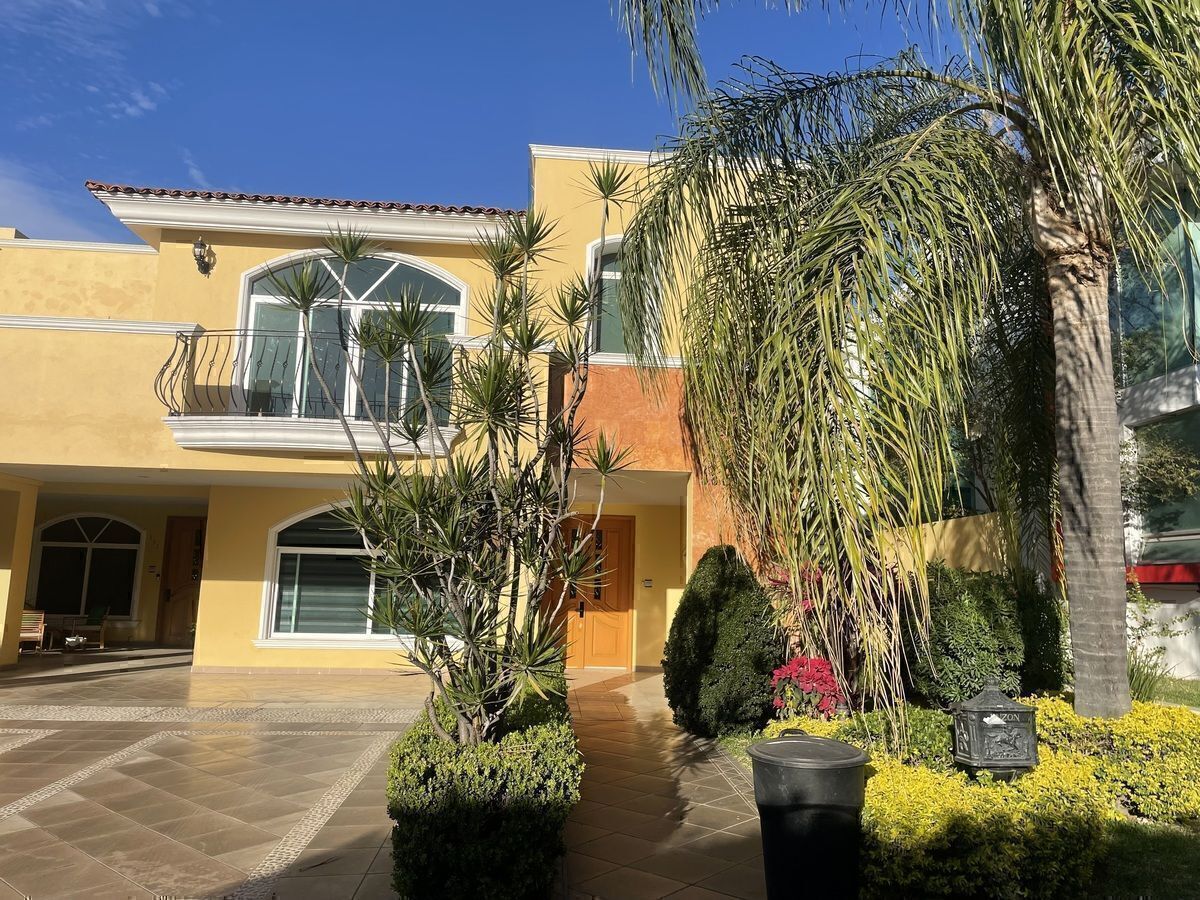 Casa en renta Puerta de Hierro, foto 1 de 50