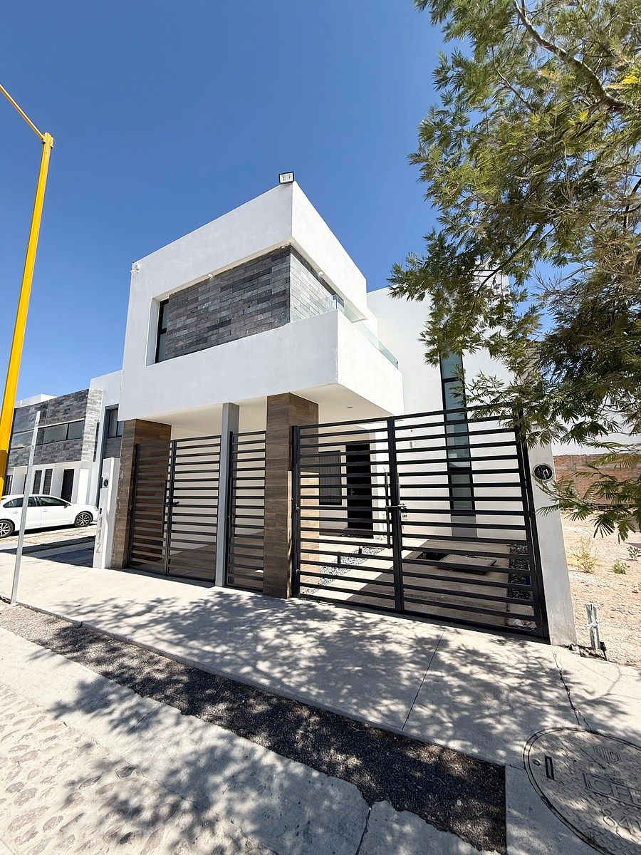 CASA À VENDA NO NORTE EM AMANDRA, foto 1 de 11
