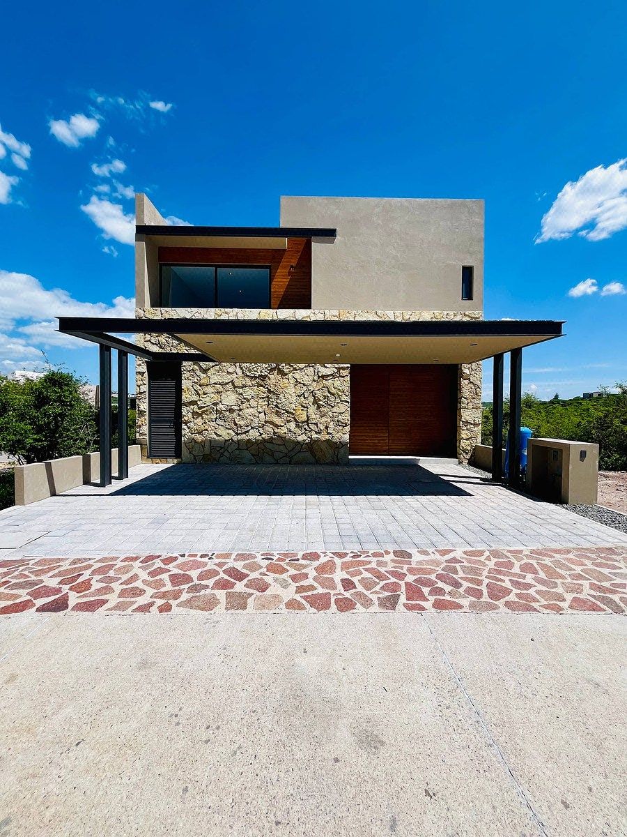 RESIDENCIA EN ALTOZANO CON SOTANO, foto 1 de 20