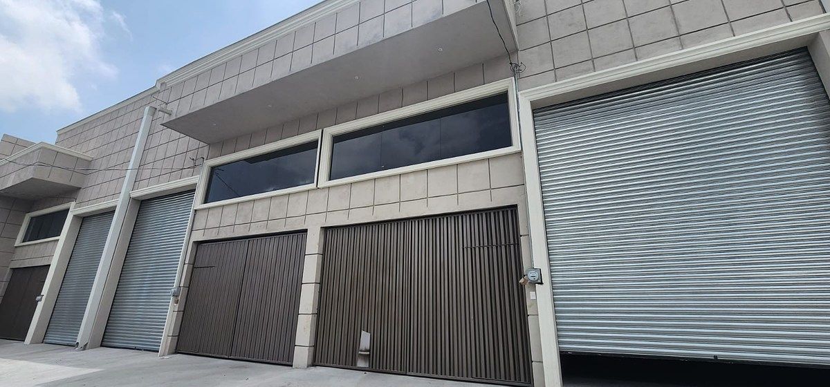 Renta de Bodega 400m2 Zapata, foto 1 de 8
