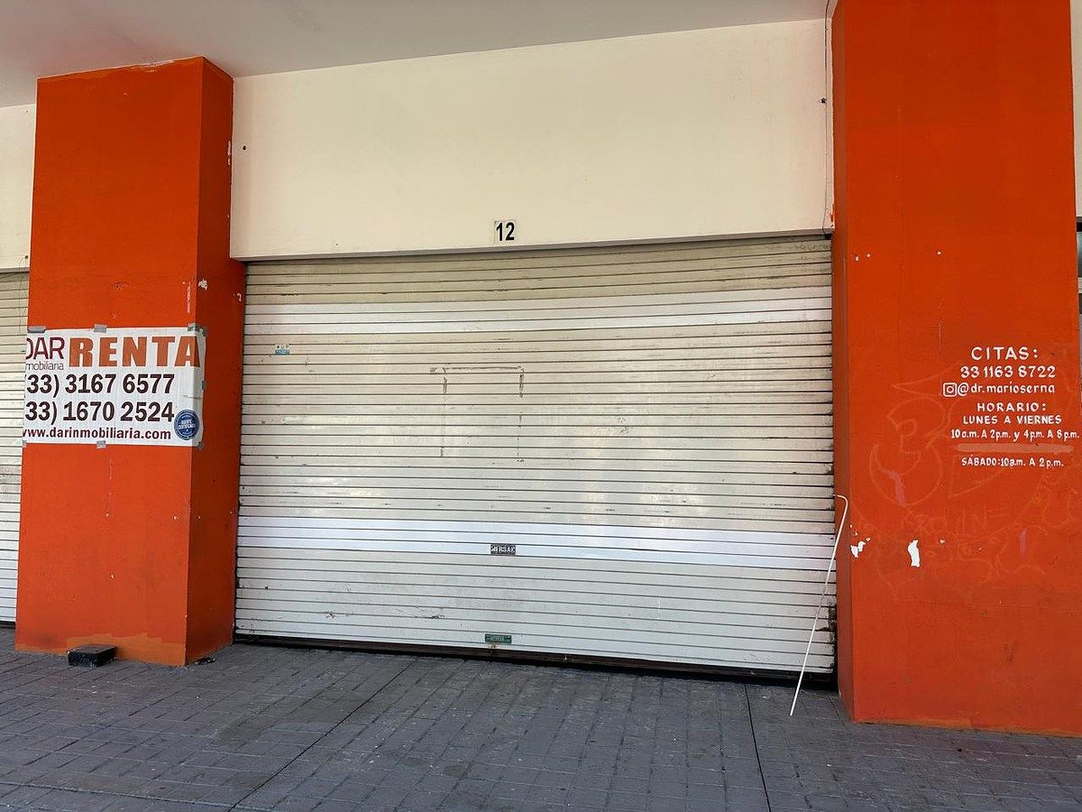 Local en centro comercial en San Pedro, Tlaquepaque, foto 8 de 16