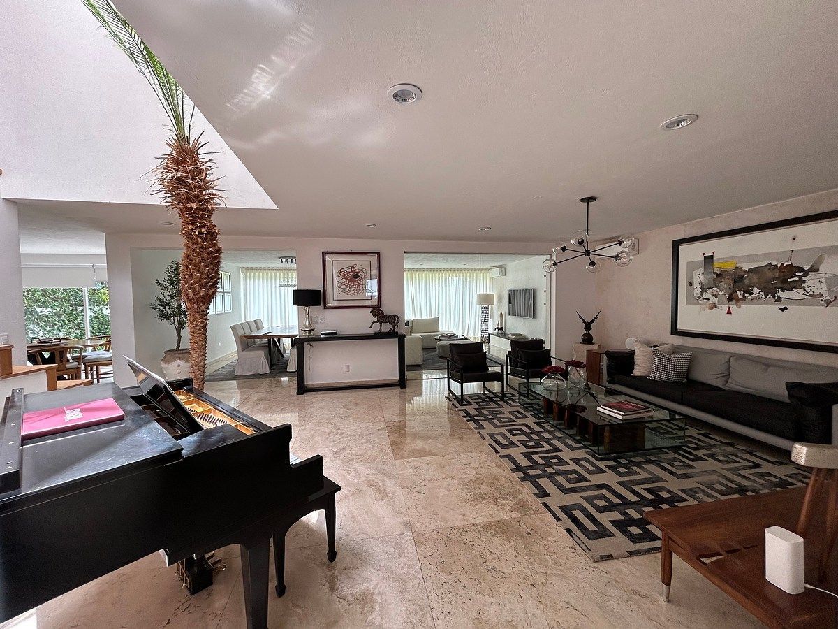 Linda casa muito grande, ampliada, dentro de uma área privada com segurança, foto 1 de 26