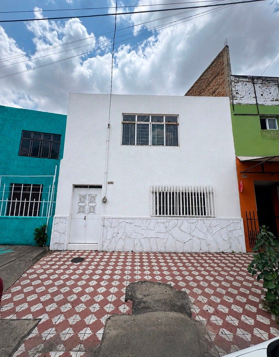 House for Sale in Colonia Medrano, photo 1 of 15