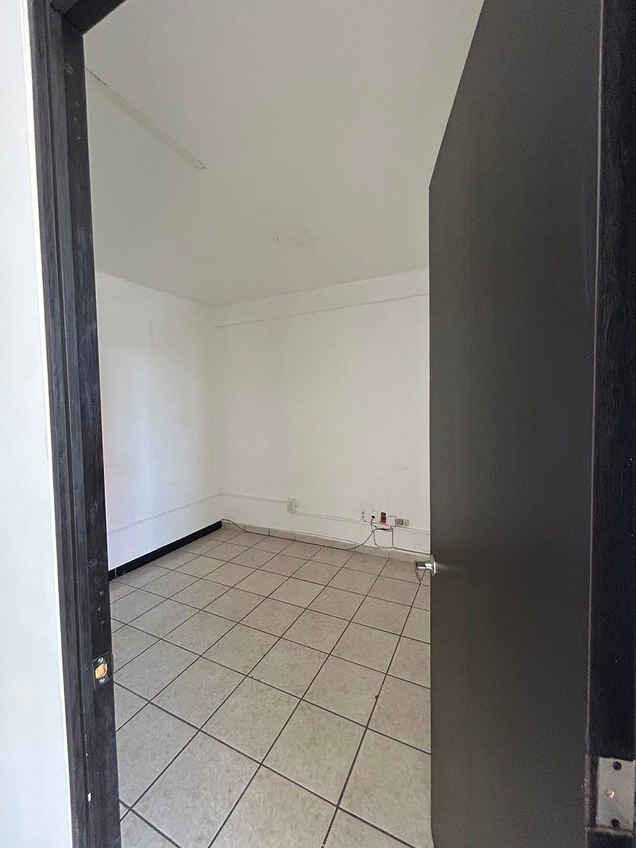 Sala Comercial em Colinas del Cimatario, Querétaro, foto 6 de 10