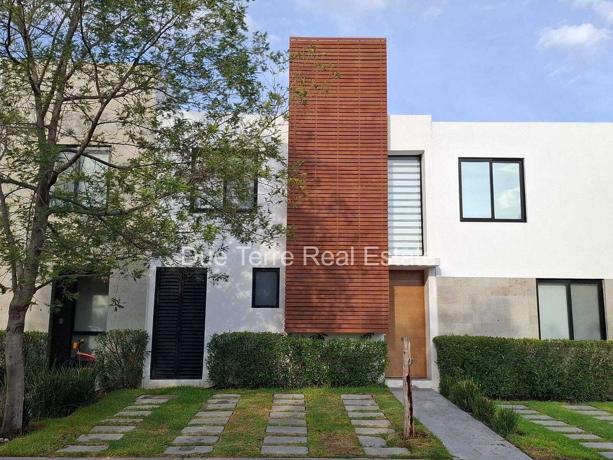 Casa para Alugar em Altos Juriquilla, foto 1 de 17