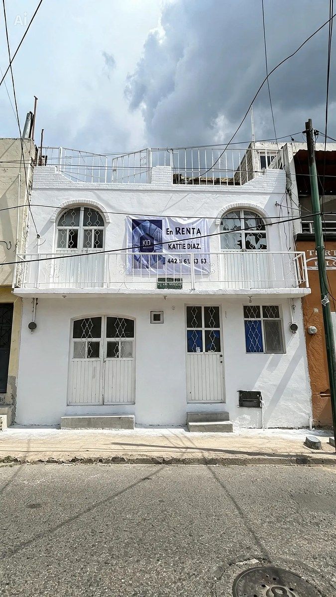 Casa com um pequeno comércio, foto 1 de 14