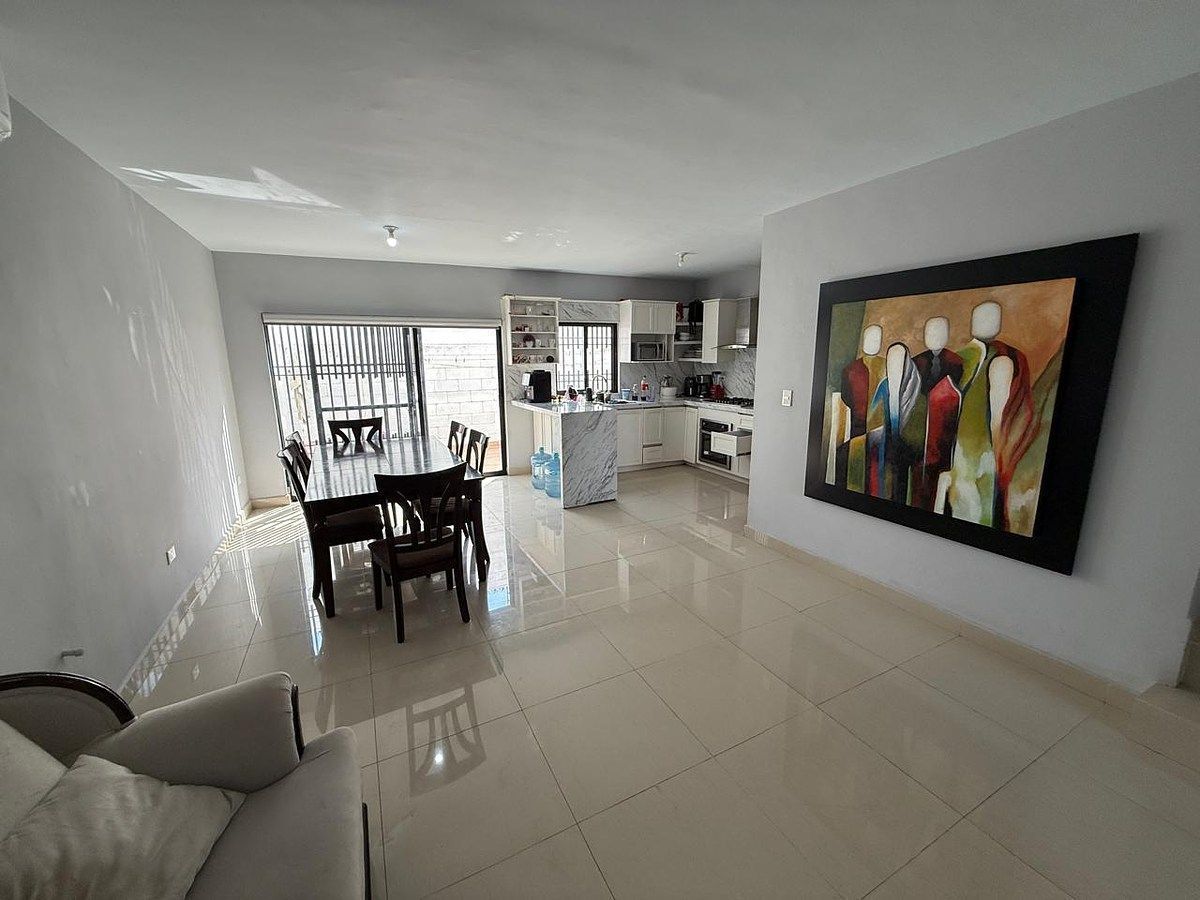 Casa em Cumbres Provenza, García, foto 2 de 26