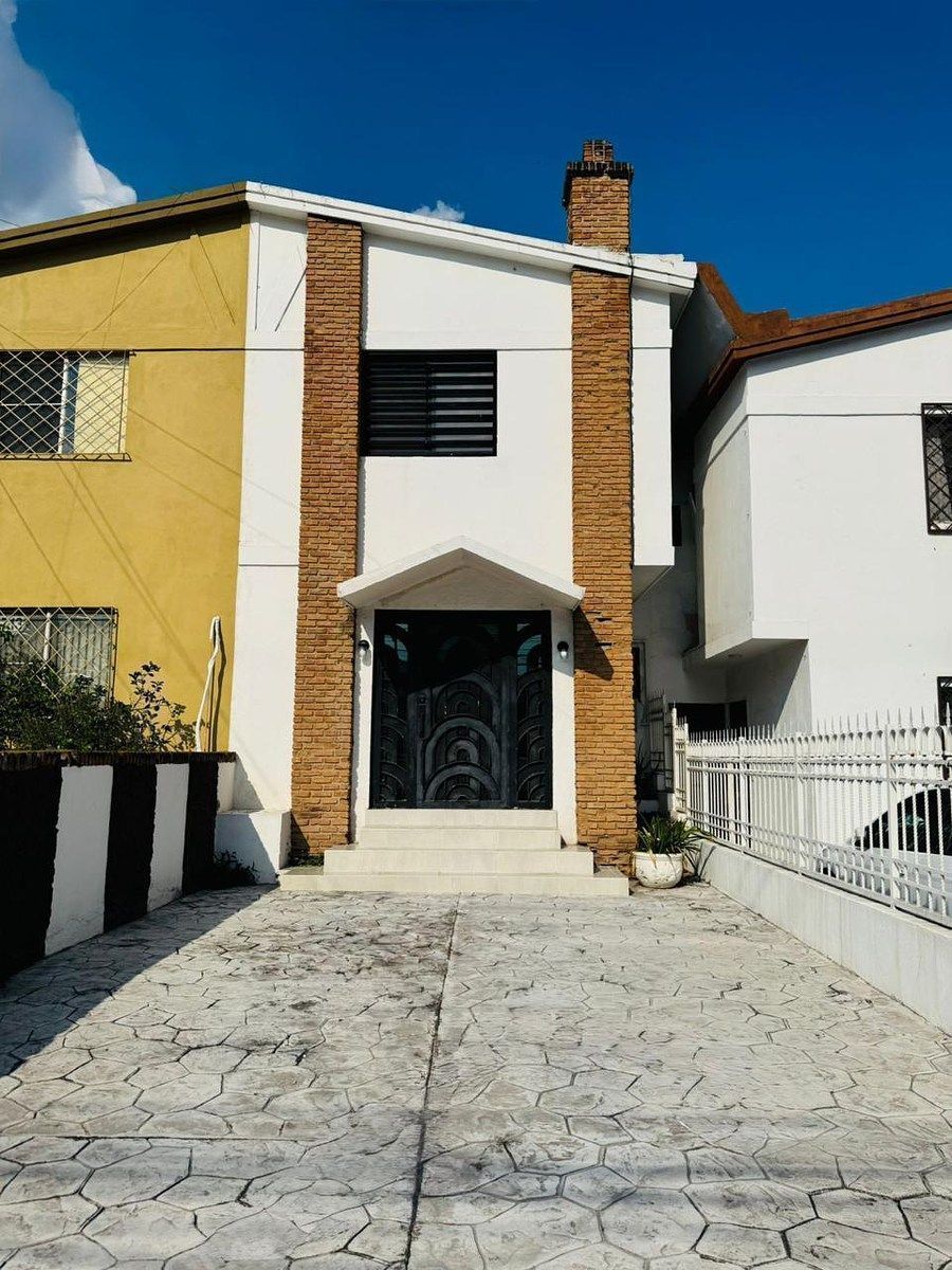 CASA À VENDA EM COLINAS DE SAN JERONIMO, foto 1 de 10
