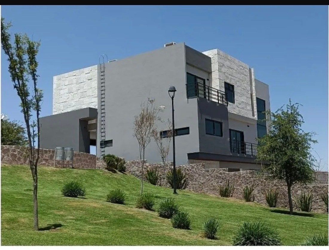 Casa en Paseo de las Lomas I, Chihuahua, foto 2 de 32