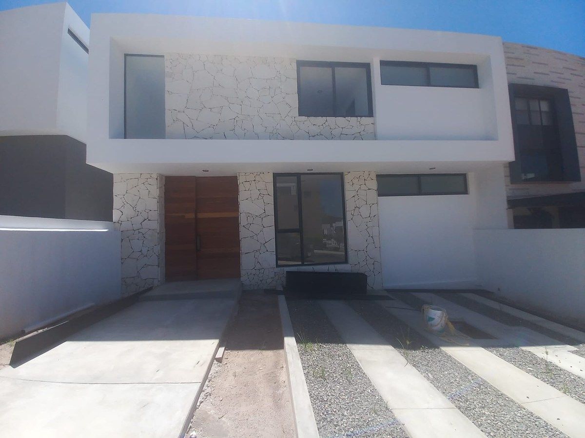 Linda casa com acabamentos de luxo, foto 1 de 50