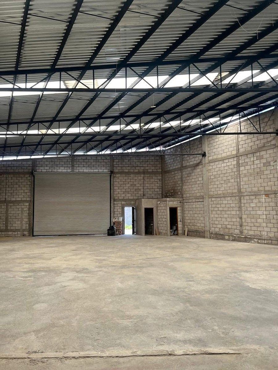 Galpão comercial em Cumbres de Conín, El Marqués, foto 2 de 4