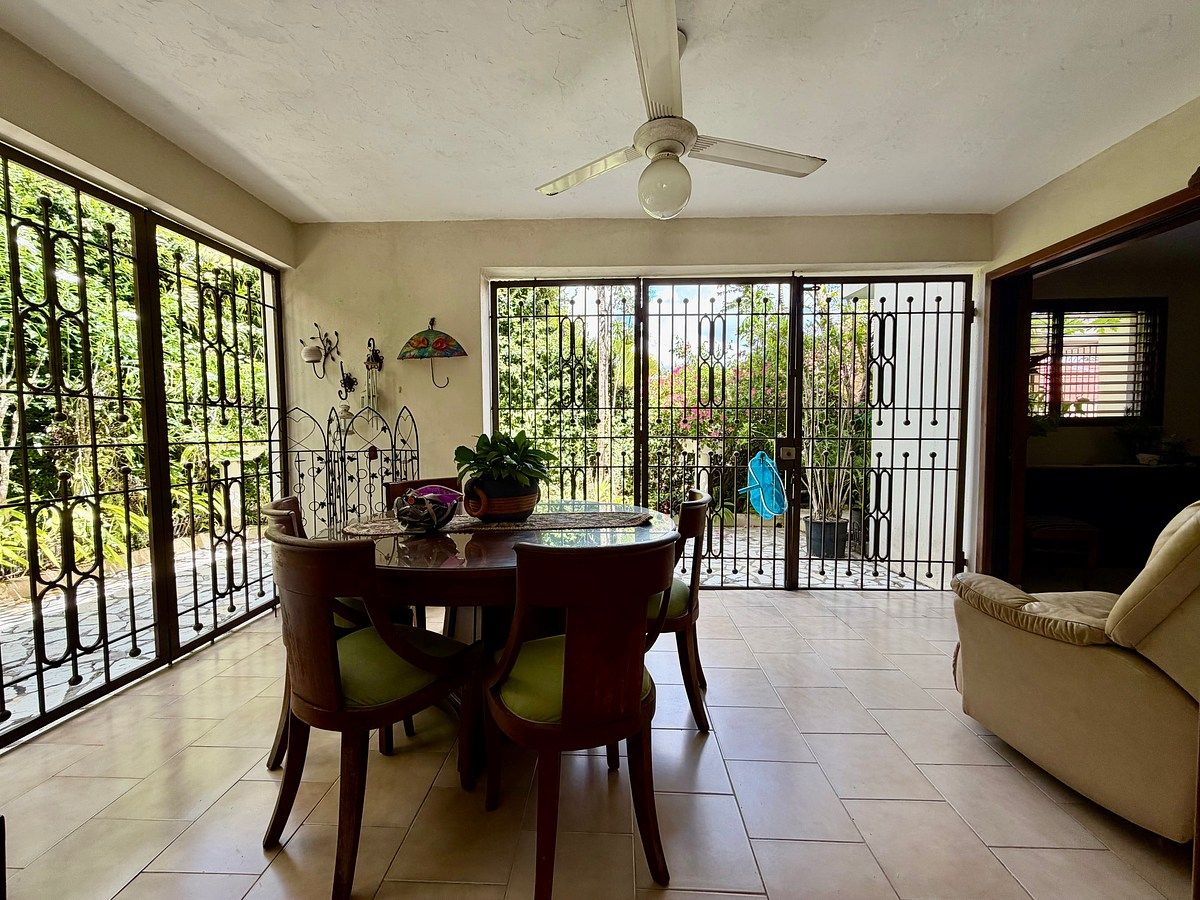 Casa en Altos de Arroyo Hondo II, Santo Domingo Centro (Distrito Nacional), foto 14 de 23