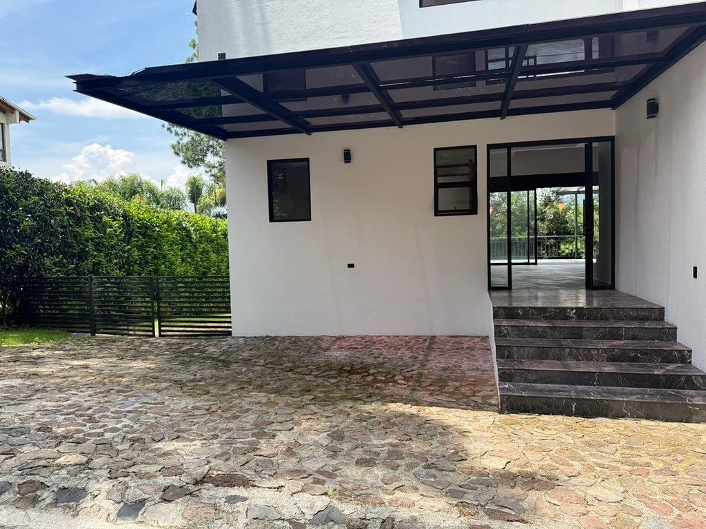 House in Gated Community in Avándaro, Valle de Bravo, photo 23 of 28