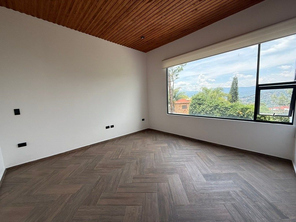 House in Gated Community in Avándaro, Valle de Bravo, photo 13 of 28