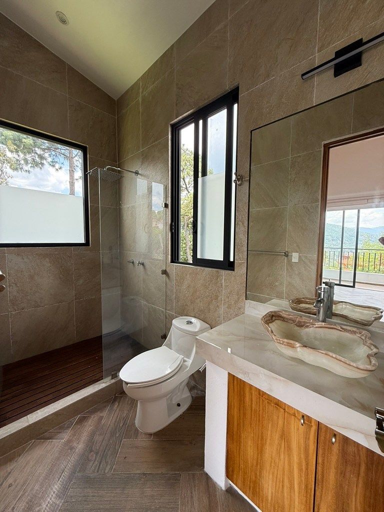House in Gated Community in Avándaro, Valle de Bravo, photo 18 of 28