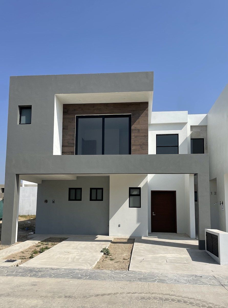 Casa en venta en Valle Imperial, foto 1 de 47