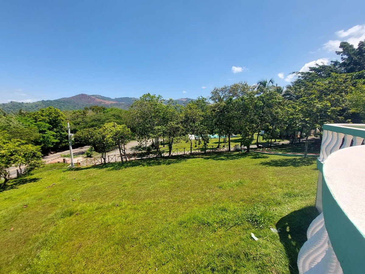 Finca con Casa y Piscina 118,000 Mts en Bonao, foto 1 de 4