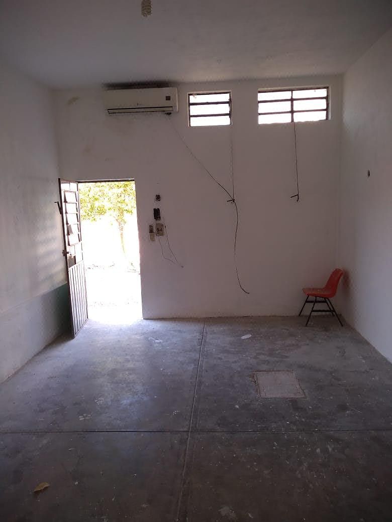 Bodega comercial en Yucalpeten, Mérida, foto 3 de 11