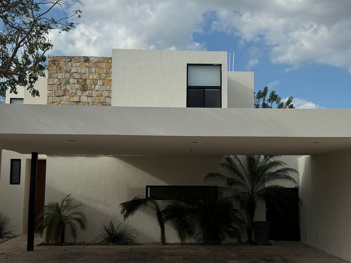 Renta casa en Temozon Nte, foto 1 de 13