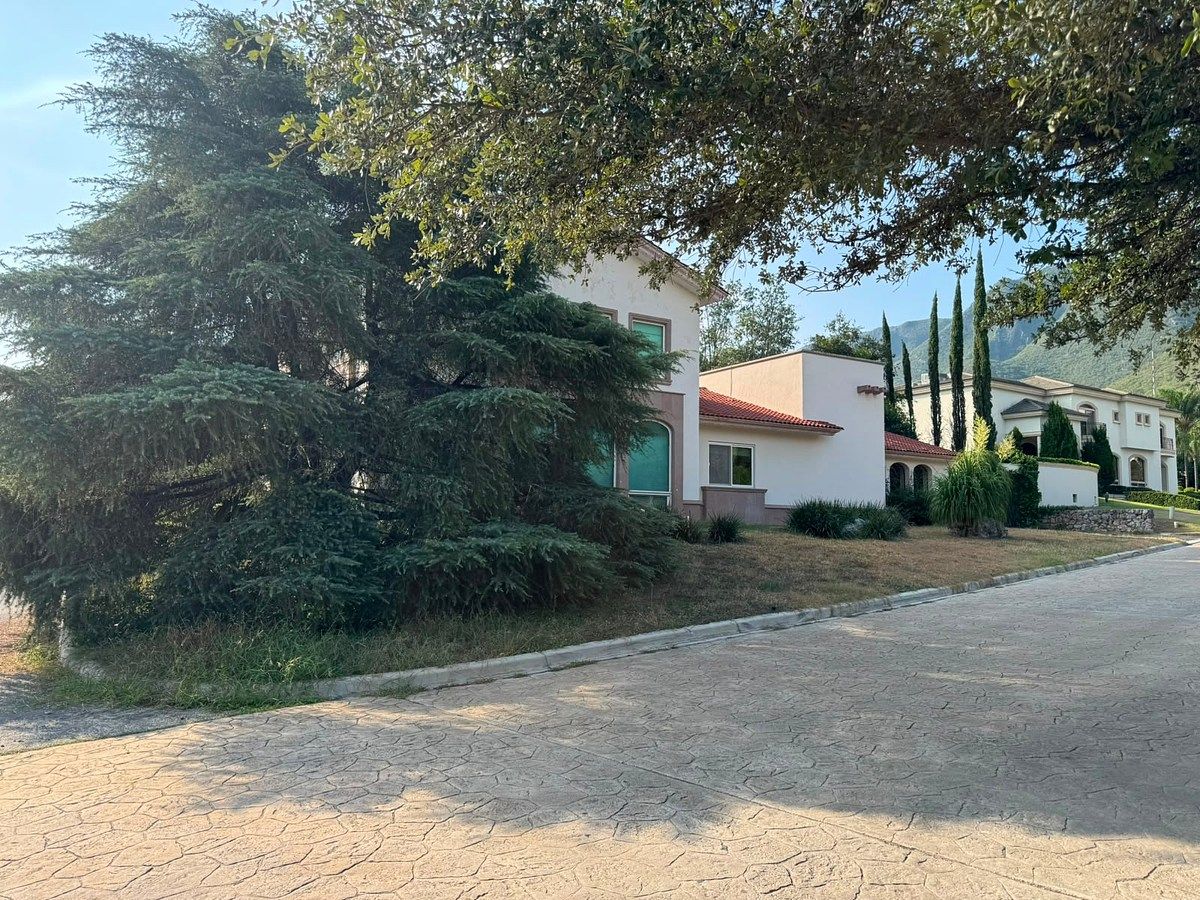 Casa en Portal del Huajuco, Monterrey, foto 3 de 31