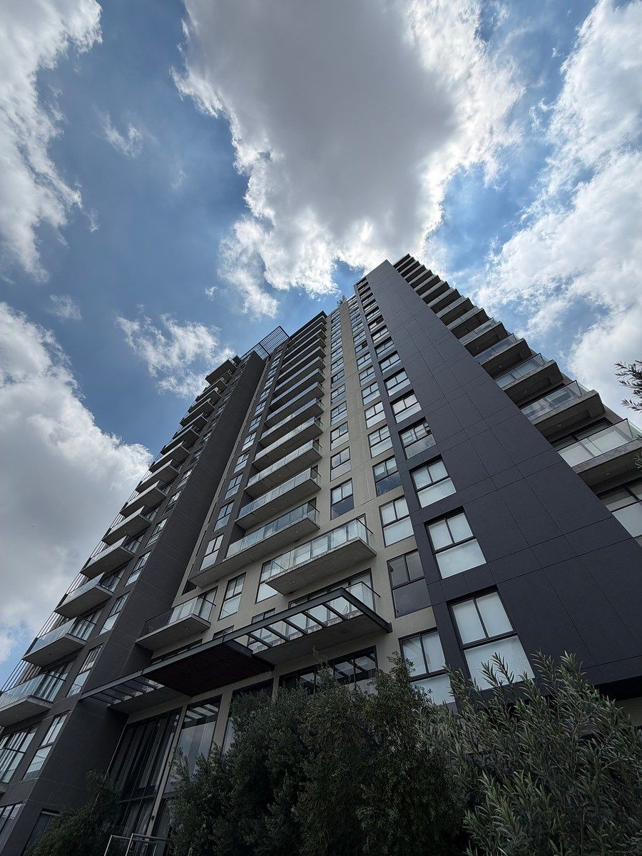 Sale Tower of Prado, photo 1 of 13