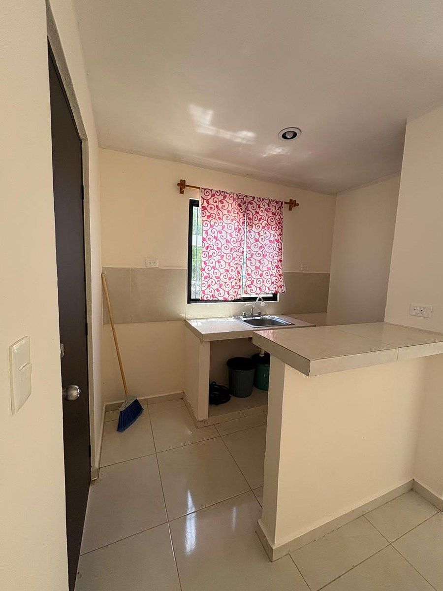 House in Caucel, Mérida, photo 3 of 9