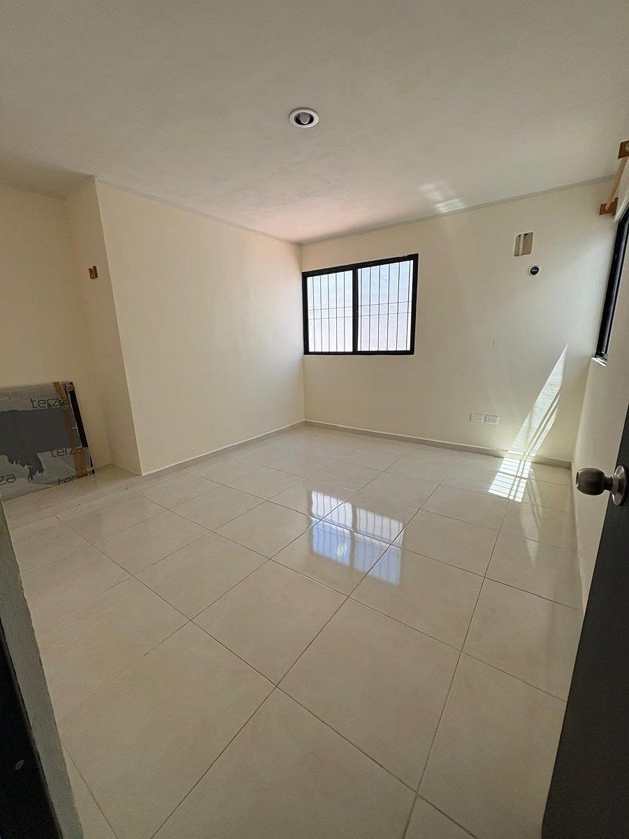 House in Caucel, Mérida, photo 2 of 9