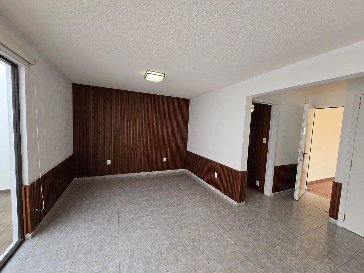 REMODELED HOUSE FOR SALE LOMA VERDE, photo 1 of 16