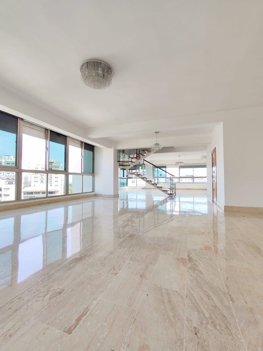 Exclusivo Penthouse en ALQUILER en LOS CACICAZGOS con una Increíble vista al mar, foto 1 de 18