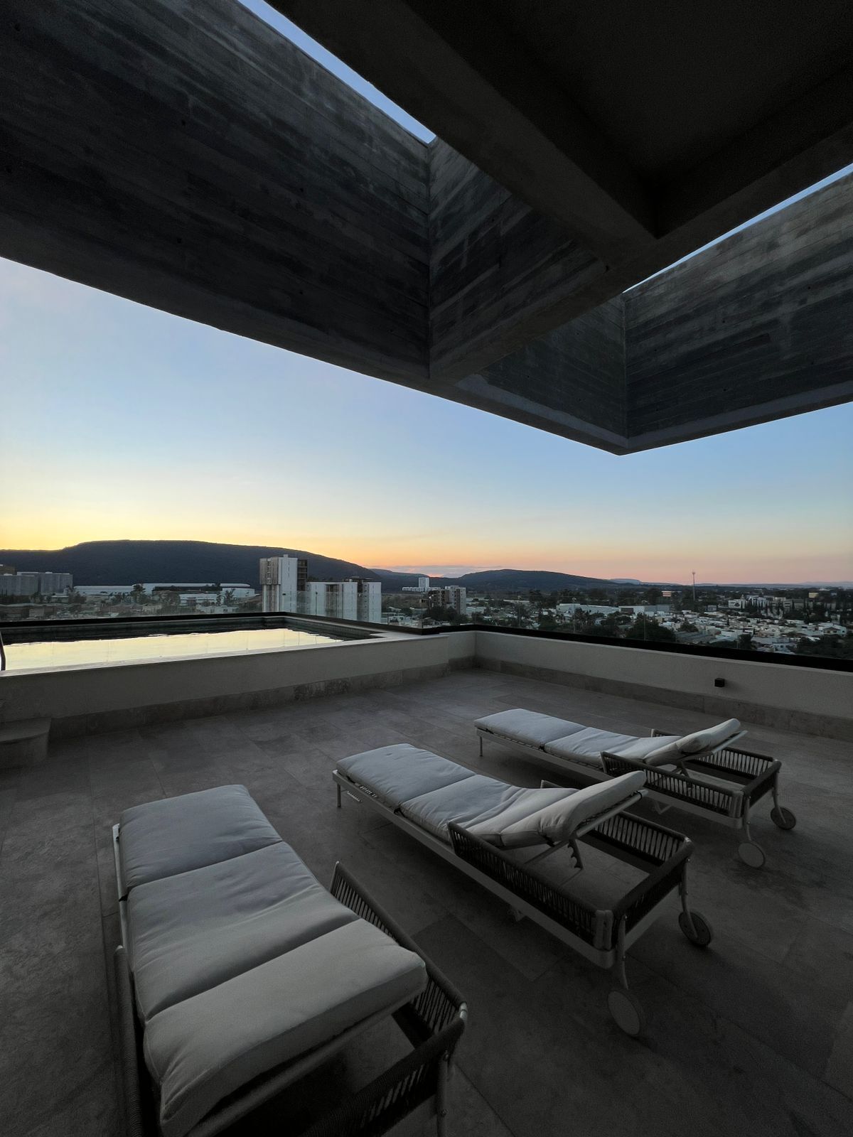 Loft novo para alugar na Andador Peret, foto 1 de 10