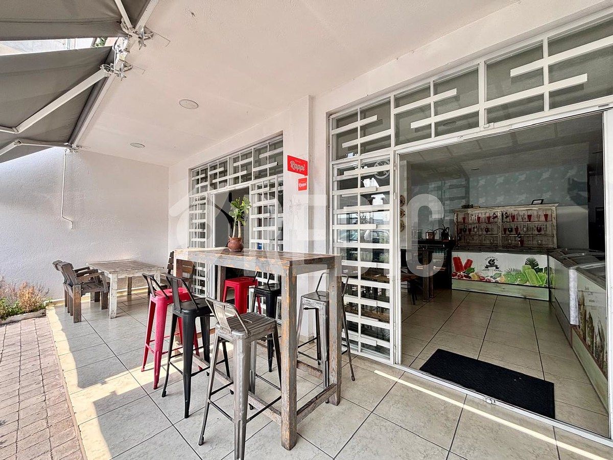 TRANSFER OF ICE CREAM SHOP IN JURIQUILLA, photo 1 of 10