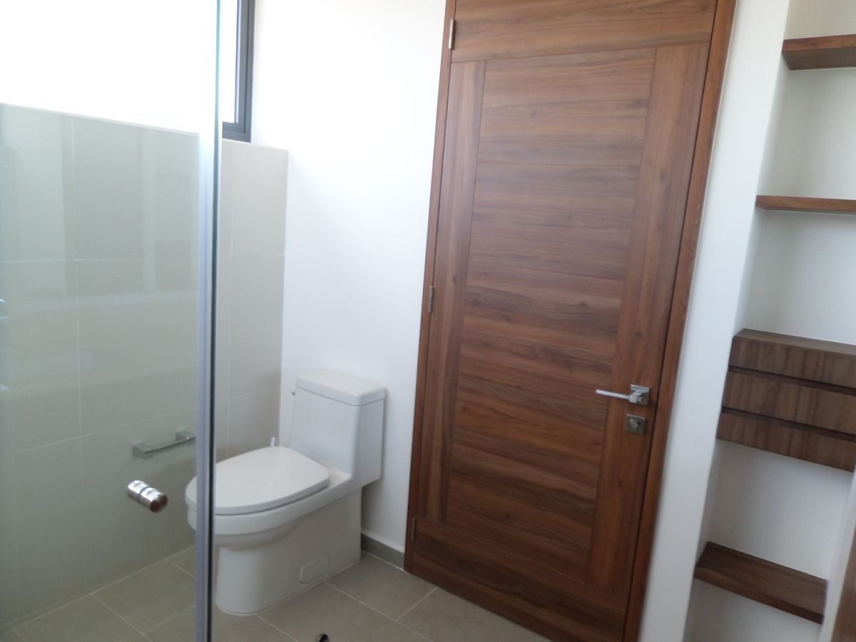 Baño de recamara principal, foto 15 de 35